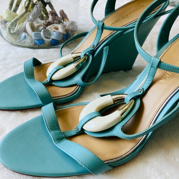 Badgley Mischka Wedges - Picture 5 of 6